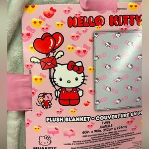 Hello Kitty Gray Valentine’s Blanket